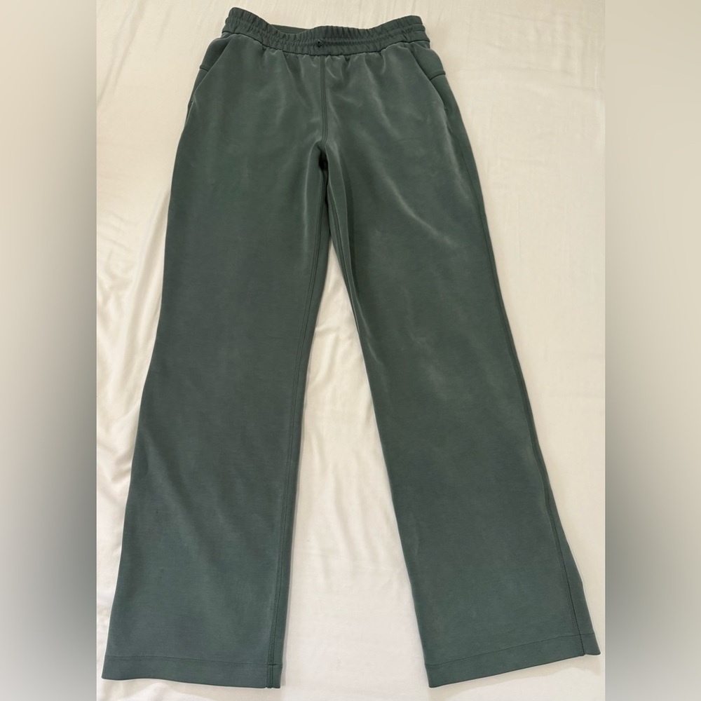 Lululemon soft stream joggers